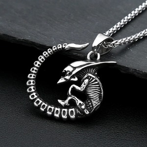 Collar con colgante Alien Vs Predator de acero inoxidable yunnique, diseño de esqueleto para hombre, joyería de calavera vikinga, regalo, cadena de 60cm - Product Image 1