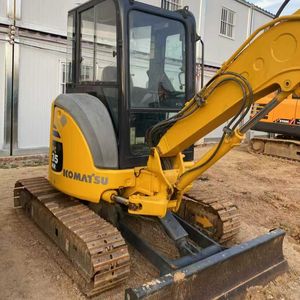 Komatsu รถตักดินไฮดรอลิกแบบ PC35MR-2มือสองเหมาะสำหรับงานก่อสร้าง/ขุดเพื่อการเกษตร - Product Image 1