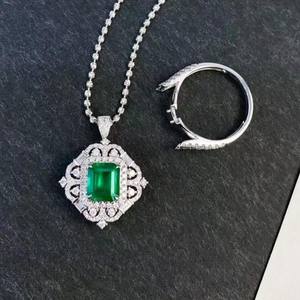 แหวนเพชรด้านข้างและพลอย2.5ct สำหรับการปลูกในห้องปฏิบัติการระดับพรีเมียมสีทองล้วน18kt สีเหลือง - Product Image 2