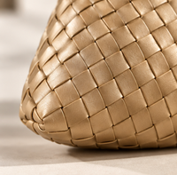 Sac à bandoulière en tricot tendance et chic pour femme, avec fermeture éclair et fermoir, doublure en polyester, élégant sac à main pour le shopping, les trajets quotidiens et les soirées