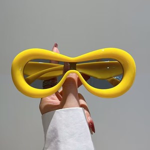 Lunettes <span class=keywords><strong>de</strong></span> <span class=keywords><strong>soleil</strong></span> gonflables AI-MICH pour femmes <span class=keywords><strong>et</strong></span> hommes, lunettes tendance <span class=keywords><strong>de</strong></span> créateur, monture ovale surdimensionnée, épaisse, lunettes Y2K - Product Image 5