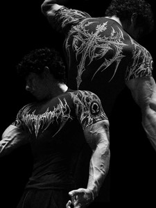 Camiseta Deportiva de Compresión para Hombre, Estilo Gótico, de Secado Rápido, Ajustada, de Manga Corta, para Gimnasio, Correr y Fitness - Product Image 1