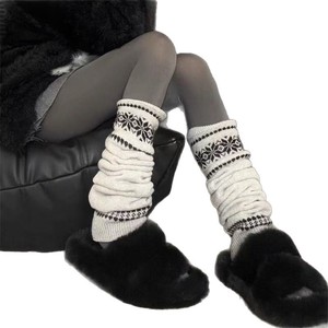 ถุงเท้าผู้หญิงแฟร์ ไอส์ลายเกล็ดหิมะ ความหนาปานกลาง ถุงเท้ากีฬาฤดูใบไม้ร่วงฤดูหนาวแบบลำลอง - Product Image 4