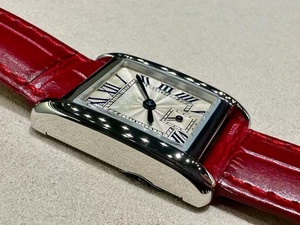 Nuevo Reloj de Moda para Mujer, de Alta Calidad, de Lujo, Mecánico, con Correa de Cuero PU y Caja Dorada - Product Image 1