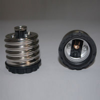 Adaptateur de douille de lampe de haute qualité de la marque Ruyi, garantie de 3 ans, personnalisable, style à vis, matériau PBT, 250V, E40 vers E27