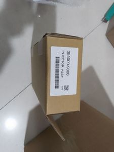 หัวฉีดคอมมอนเรล 095000-9800 095000-9801 หัวฉีดน้ำมันเชื้อเพลิงเครื่องยนต์ดีเซล 095000-9800 095000-9801 8-98219181-0 สำหรับ ISUZU - Product Image 3