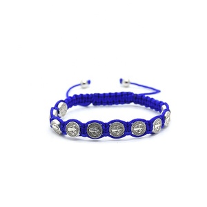 I braccialetti intrecciati colorati possono proteggere la preghiera e l'esorfismo o essere dati come regali 1.5cm 10 pezzi braccialetti fatti a mano Saint benedici - Product Image 4