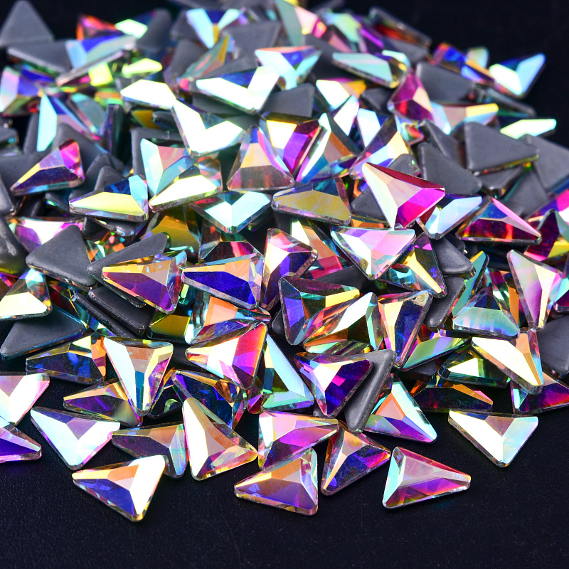 #12 petits triangles 5,3*7,6 mm