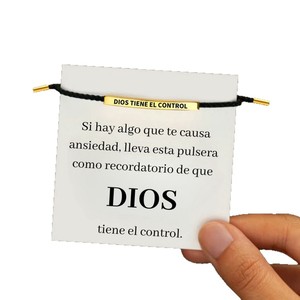 Braccialetto Intrecciato Colorato Fatto a Mano in Acciaio Inossidabile con Scritta 'Dios Tiene El Control', Regalo Unisex con Biglietto di Incoraggiamento - Product Image 5