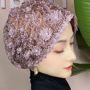 Bonnet Hijab Perlé Fait Main Musulman - Voile Brodé Haut de Gamme avec Perles pour Usage Quotidien - Product Image 3