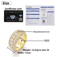 Cinq rangées de pierres de moissanite serties avec précision créent une étincelle glacée maximale. Éclat de diamant avec une pureté et une luminosité supérieures