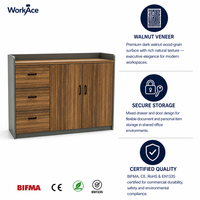 Aparador Moderno Ecológico con Acabado de Madera Sólida, 3 Cajones, 2 Puertas, Gabinete de Almacenamiento con Marco de MDF Color Carbón para Oficina o Espacio de Trabajo, Negro