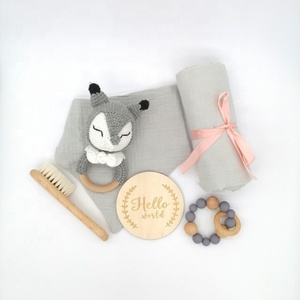 Hochet <span class=keywords><strong>de</strong></span> naissance sensoriel pour bébé <span class=keywords><strong>licorne</strong></span> personnalisé, animal doux et mignon, fait à la main, crochet, <span class=keywords><strong>anneau</strong></span> <span class=keywords><strong>de</strong></span> <span class=keywords><strong>dentition</strong></span>, jouets pour bébé - Product Image 1