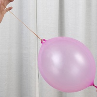 Nouveaux ballons en latex perforés de 18 pouces, jouets amusants à frapper avec poignée en élastique pour les jeux d'enfants, de fêtes et de mariages