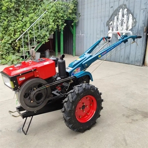 Des tracteurs à pied automoteurs sont utilisés pour creuser des tranchées dans des champs agricoles - Product Image 2