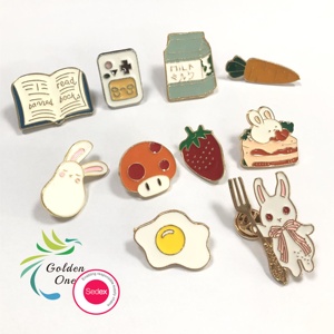Al por mayor: Pins de solapa de esmalte suave personalizados mexicanos con logotipo atractivo, pins para la visera de gorras y clips para sombreros, fabricados con técnica de fundición. - Product Image 6