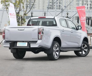 Xe bán tải nhiên liệu diesel ISUZU T30 Chất lượng cao động cơ 4L hộp số tự động Euro 6 4x4 hàng rào phân khúc xe tải nhỏ còn lại mới - Product Image 2