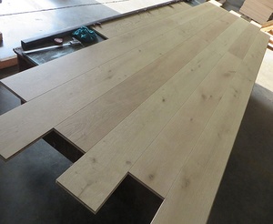 <span class=keywords><strong>Parquet</strong></span> en chêne européen de 12mm d'épaisseur contreplaqué imperméable rustique industriel en bois massif avec couleur populaire - Product Image 4
