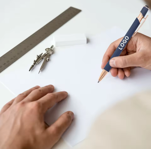 ปากกาลูกลื่นโลหะยางนิ่มแบบขายส่ง สำหรับโปรโมชั่น พิมพ์โลโก้โฆษณา - Product Image 3