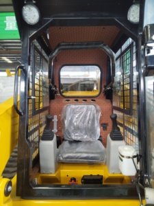 Chất lượng cao 4 tấn 5 tấn Mini <span class=keywords><strong>Skid</strong></span> chỉ đạo <span class=keywords><strong>loader</strong></span> với các phụ kiện Crawler <span class=keywords><strong>loader</strong></span> tính năng bơm động cơ thành phần cốt lõi - Product Image 5