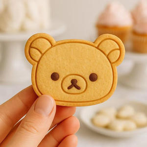 Emporte-pièces fantaisistes en forme d'ours dansants pour créer des modèles de biscuits ludiques et dynamiques - Product Image 4