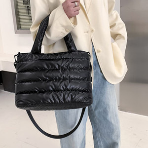 Bolso Tote Acolchado Personalizado para <span class=keywords><strong>Mujer</strong></span>, Bolso de Hombro Grande, Bolso de Mano Acolchado para Invierno, Bolso Tote de Hombro Acolchado para el Trabajo - Product Image 2