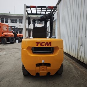 รถยก TCM FD30 มือสอง รถยก TCM 3 ตัน พร้อมเครื่องยนต์ดีเซล Isuzu จากญี่ปุ่น - Product Image 4