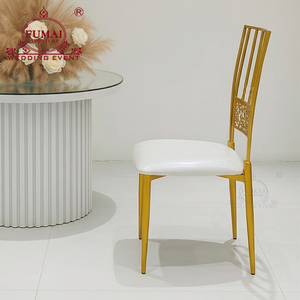 Chaise d'hôtel moderne en métal doré FUMAI FURNITURE avec coussin en mousse blanche, dossier à lattes, pieds coniques, mobilier commercial d'intérieur - Product Image 4