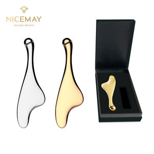 Outil de thérapie par microcourant et Gua Sha qui favorise la circulation, réduit les gonflements pour un visage sculpté - Product Image 6