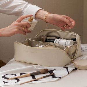 Custom Makeup Portable Pu Leather Waterproof Toiletry <b>Pouch</b> Travel <b>Make</b> <b>up</b> Multifunctional Cosmetic Bag for Women - Product Image 4