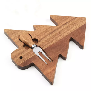 Venta al por mayor de tablas de charcutería de corte de madera de <span class=keywords><strong>acacia</strong></span> en forma de árbol de Navidad con cuchillos - Product Image 1