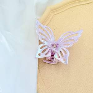 Pince à <span class=keywords><strong>cheveux</strong></span> papillon ajourée ultra féerique en plastique électroplaqué coloré, sensation haut de gamme, grande pince requin - Product Image 2