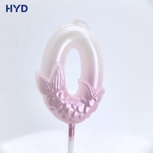 Bougies d'<span class=keywords><strong>anniversaire</strong></span> en forme de queue de sirène, couleur dégradée métallique, style romantique, personnalisées 2026 pour la décoration de gâteaux de fête - Product Image 1
