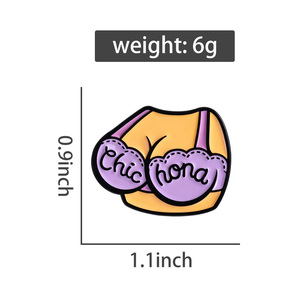 Broche en alliage Hona, motif poitrine généreuse, avec citation humoristique et chic, accessoire de bijouterie, cadeau pour amis - Product Image 6