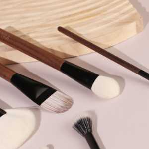 Nouveau produit 2026, ensemble de pinceaux de maquillage professionnels <span class=keywords><strong>blancs</strong></span> avec logo personnalisé, poils synthétiques, ensemble de pinceaux de maquillage de luxe, pur vegan - Product Image 4