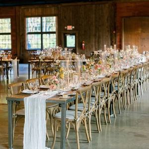 Sedia Crossback in Resina con Schienale a X in <span class=keywords><strong>Legno</strong></span> Massello e Plastica, Design Vintage per Matrimoni in Fattoria, Banchetti ed Eventi - Product Image 3