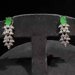 Ensemble collier et boucles d'oreilles assorties élégants pour femmes, tendance, en or massif 14K 18K, diamant naturel taille brillant, certifié par un tiers - Product Image 1