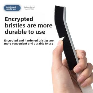 Cepillo de limpieza de cerdas duras con mango largo para ranuras y huecos en el hogar, cocina, fregadero, baño, ventana, hecho de plástico - Product Image 4