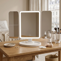 Miroir de bureau compact à trois volets avec grossissement et éclairage LED, miroir de maquillage portable pour la famille