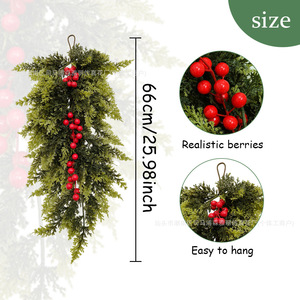 Guirlande de Noël artificielle Mori Ayari, 24 pouces, en plastique vert avec baies rouges, pour la décoration de la maison et des fêtes - Product Image 5