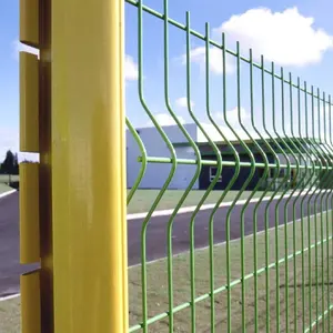 绿色3D弯曲电焊网围栏三角网金属围栏