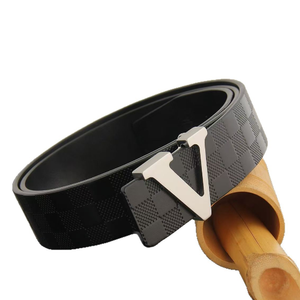 Cinture in Pelle di Lusso con Fibbia a V 2025, Cinture Casual alla Moda per <span class=keywords><strong>Uomo</strong></span> e Donna con Materiale in Lega - Product Image 3