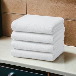Ensemble de serviettes de bain en couleur unie, écologiques, hypoallergéniques, pour adultes - Douces, durables, respectueuses de la peau, séchage rapide, 100% polyester - Product Image 4