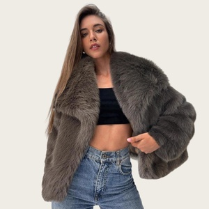 Manteau d'hiver court en fausse fourrure blanche pour femme avec col en fausse fourrure moelleuse, veste tendance - Product Image 5
