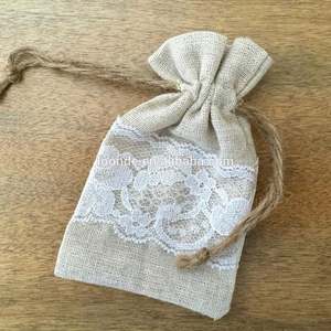 Pochette de poche personnalisée en dentelle et en toile de jute - Product Image 4