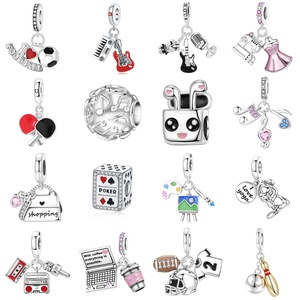 Breloques en argent sterling 925 de haute qualité pour la fabrication de <span class=keywords><strong>bijoux</strong></span> : football, guitare – Vente en gros - Product Image 1