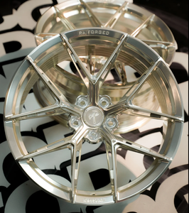1 pièce Jantes monobloc forgées en alliage d'aluminium 6061-T6, finition polie blanche, multi-rayons, à déport profond, concaves, usinées CNC, sur mesure pour voiture de course, neuves - Product Image 1