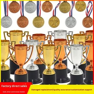 Trophées miniatures plaqués or, cadeaux personnalisables avec logo et design, trophées en plastique, vente chaude - Product Image 2