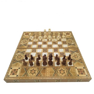 La combinazione di gioco 3 - <span class=keywords><strong>in</strong></span> - 1 <span class=keywords><strong>in</strong></span> <span class=keywords><strong>legno</strong></span>, inclusi <span class=keywords><strong>Backgammon</strong></span> e dama di scacchi, offre esperienze di gioco ricche e diversificate - Product Image 1