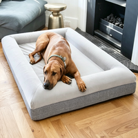 Lit orthopédique pour chien avec housse amovible et lavable, dessus en peluche, base imperméable, fond antidérapant pour chiens et chats âgés